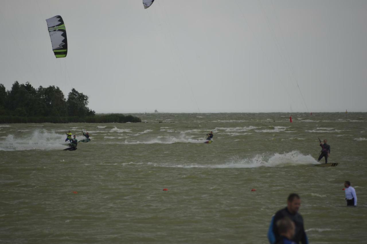 Vakantiehuis Het Voorhuis Op Landgoed Koepeltjesplaats Gaast Bagian luar foto