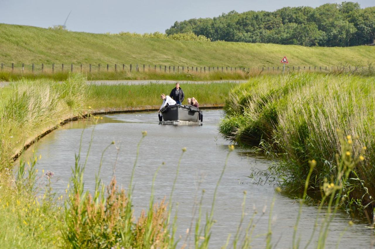 Vakantiehuis Het Voorhuis Op Landgoed Koepeltjesplaats Gaast Bagian luar foto